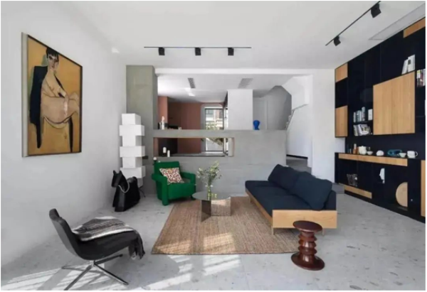 在室內裝修裝飾設計中，沙發(fā)一定要靠墻嗎？